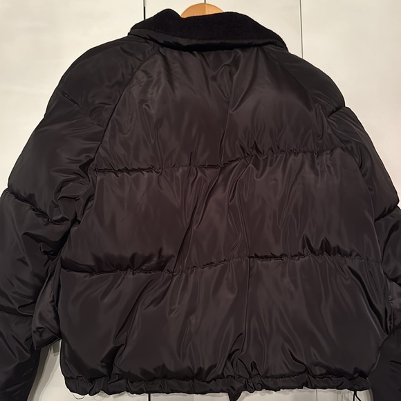 Cute black puffer jacket!! - Picture 6 of 6